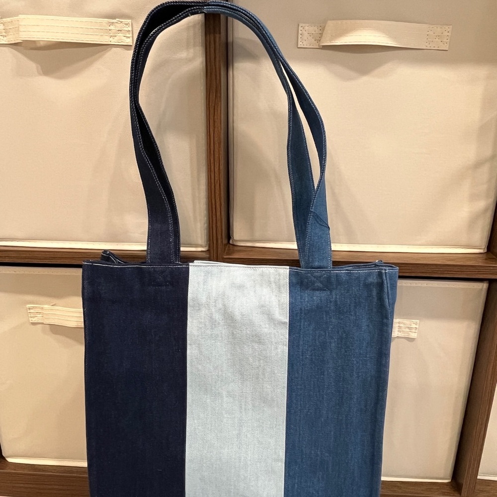 Stylish Blue Striped Tote Bag